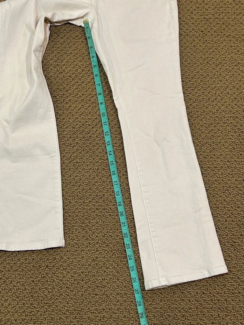 Ann Mashburn Flare Cropped 5-Pocket Jeans in Natural Stretch Denim size 27